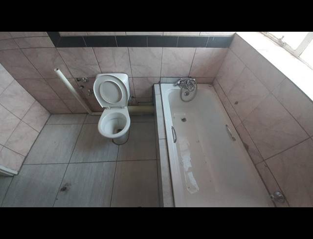 1 BEDROOM APARTMENT FOR SALE IN VANDERBIJLPARK CW 2
